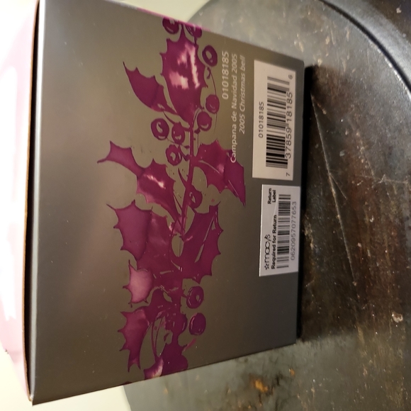 Lladro 2005 Porcelain Collectors Christmas Bell - Picture 3 of 4